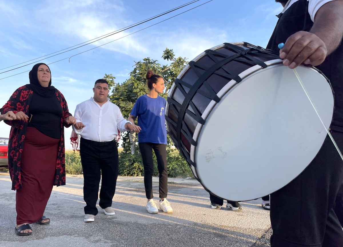 Niğde’de Aniden Gelişen Eğlencelere Acil Davul Zurna Ekibi